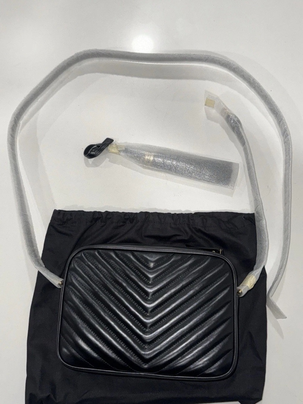 Saint Laurent Black Quilted Leather Camera Bag with Gold YSL Logo - Picture 2 of 3